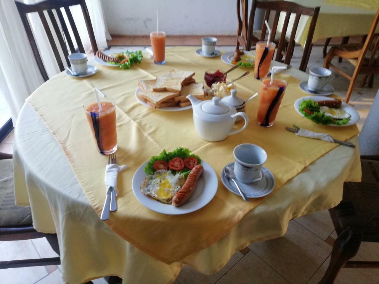 Ninnada Beach Hotel Marawila Eksteriør bilde